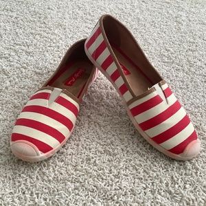 Women’s Celebrity Pink Canvas shoes